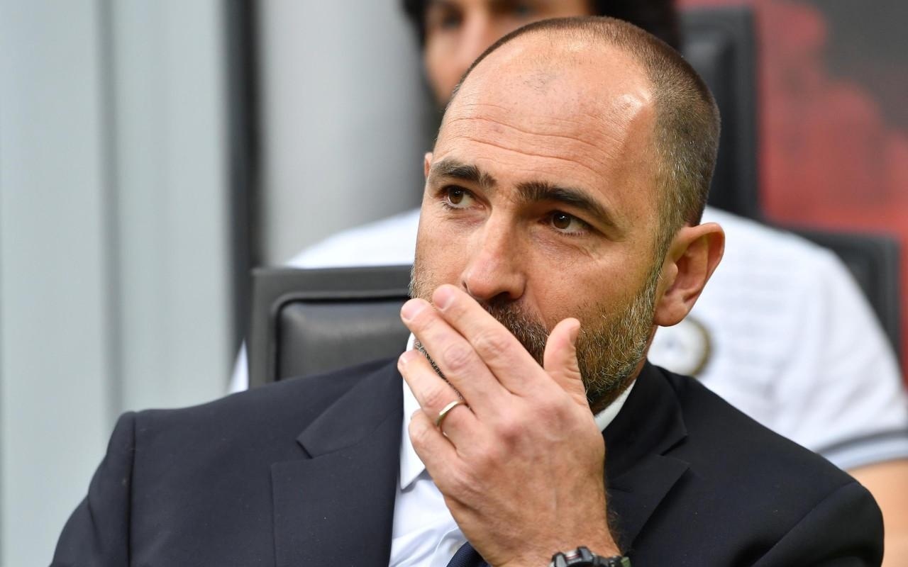 的表现一直 的表现一直