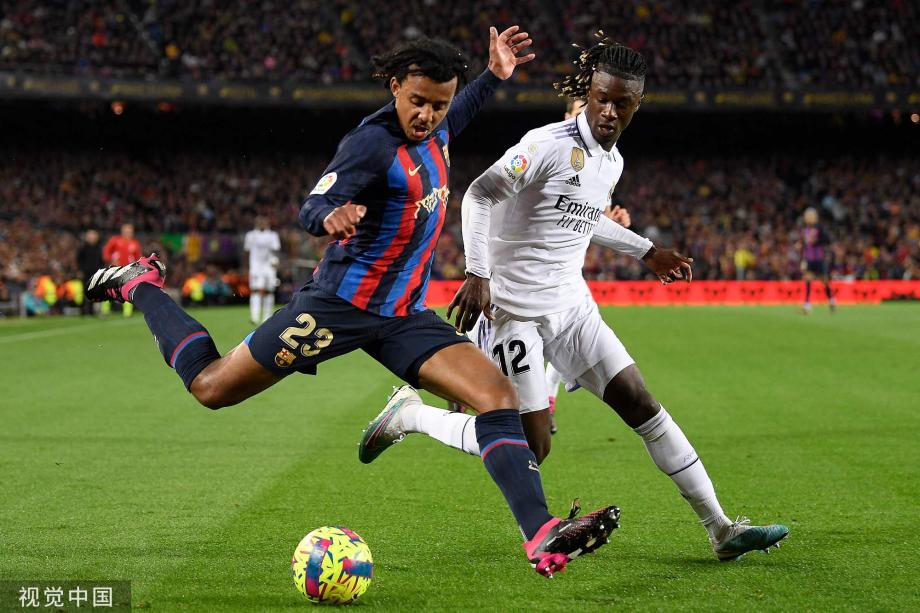 卫切入和中 卫切入和中